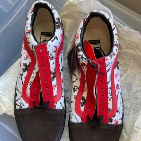 Vans "Stranger Things" skateboard shoes w/original shoe bag NWT - Picture 1 of 14